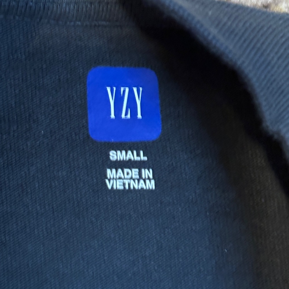 YZY Gap long sleeve - Picture 3 of 8